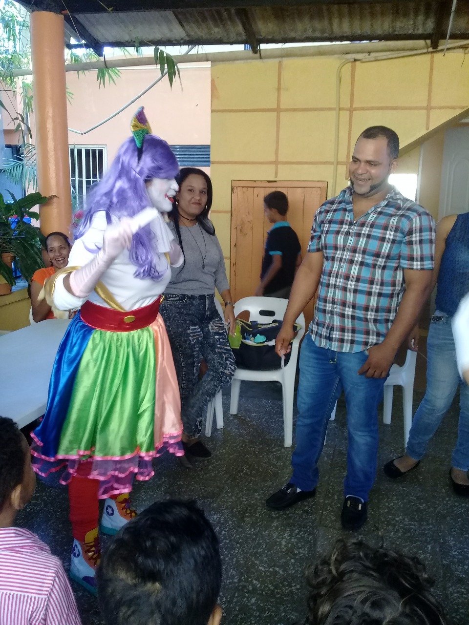Fiesta de navidad Fundación Niños Que Rien 25 de noviembre
